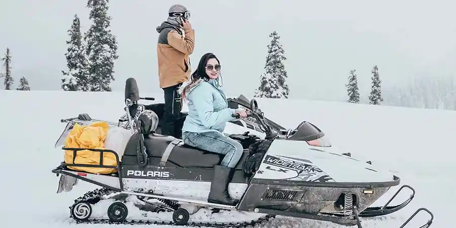 3N/4D Srinagar Honeymoon Package, 1703073793_689836-srinagar-honeymoon-package-slider-image-.webp